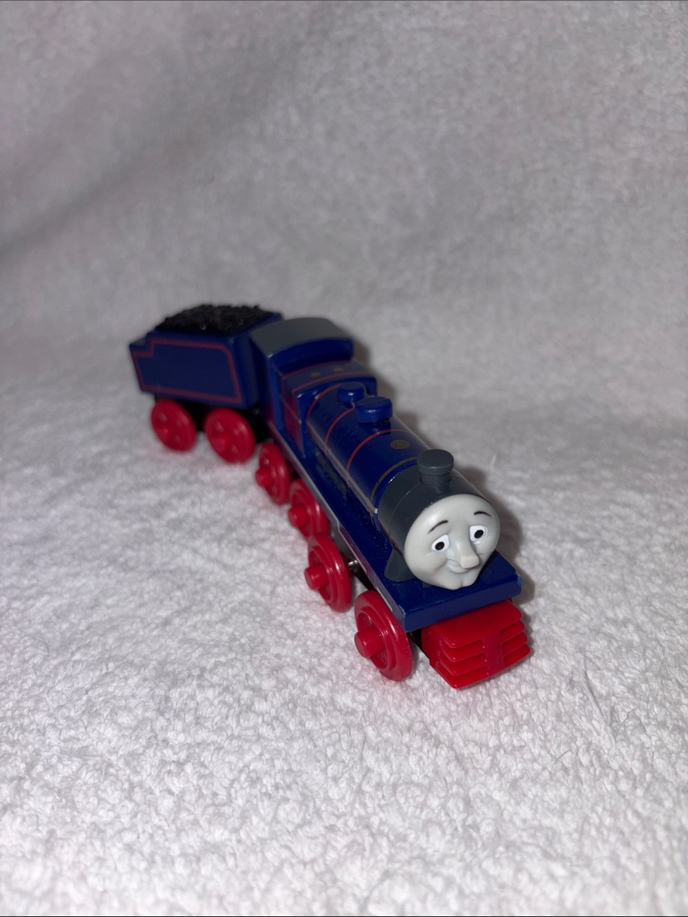 Thomas & Friends Hank engine and tender wooden train